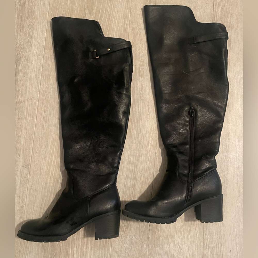 Heeled boots